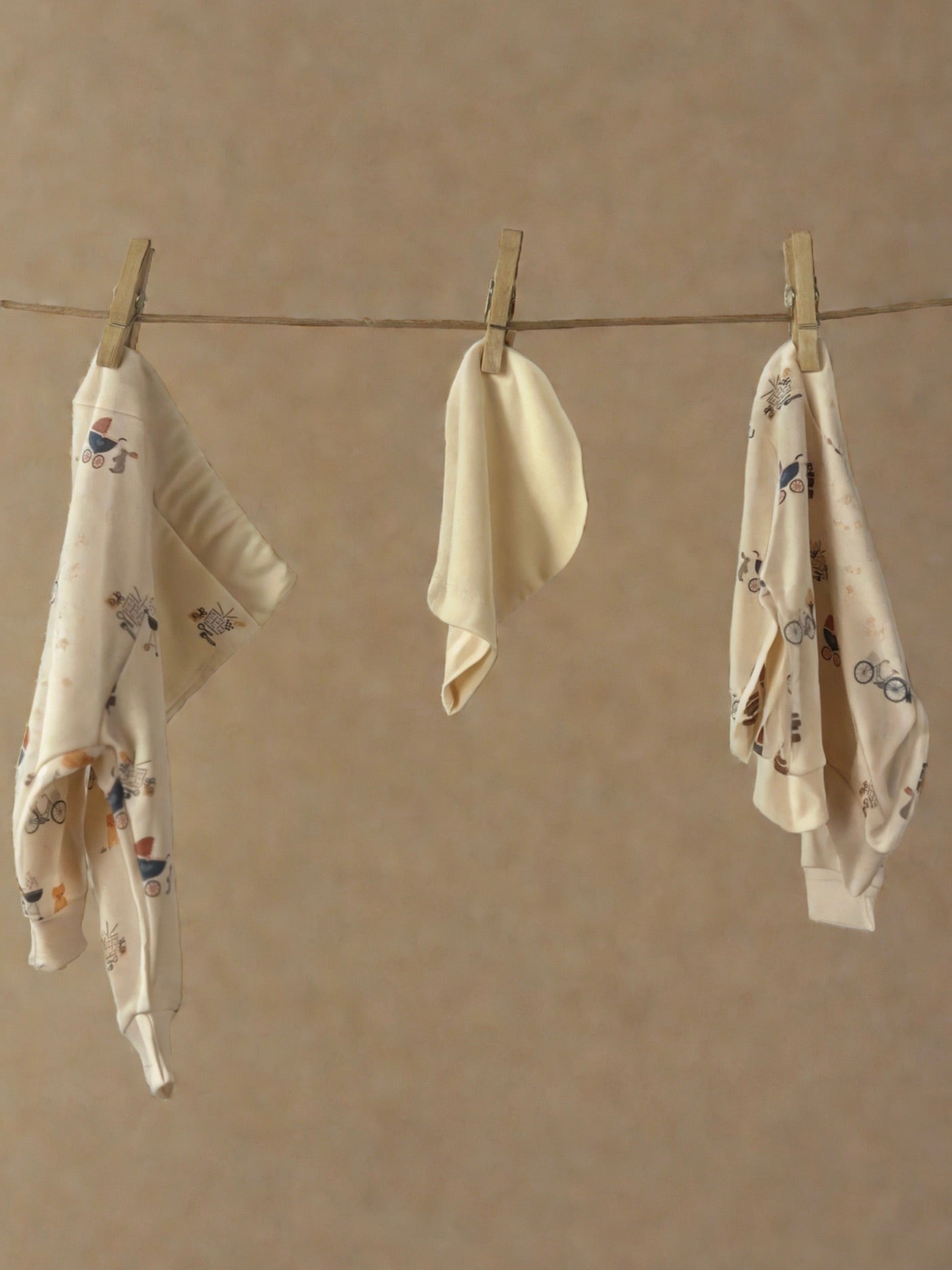 Екип от 3 части Tiny World