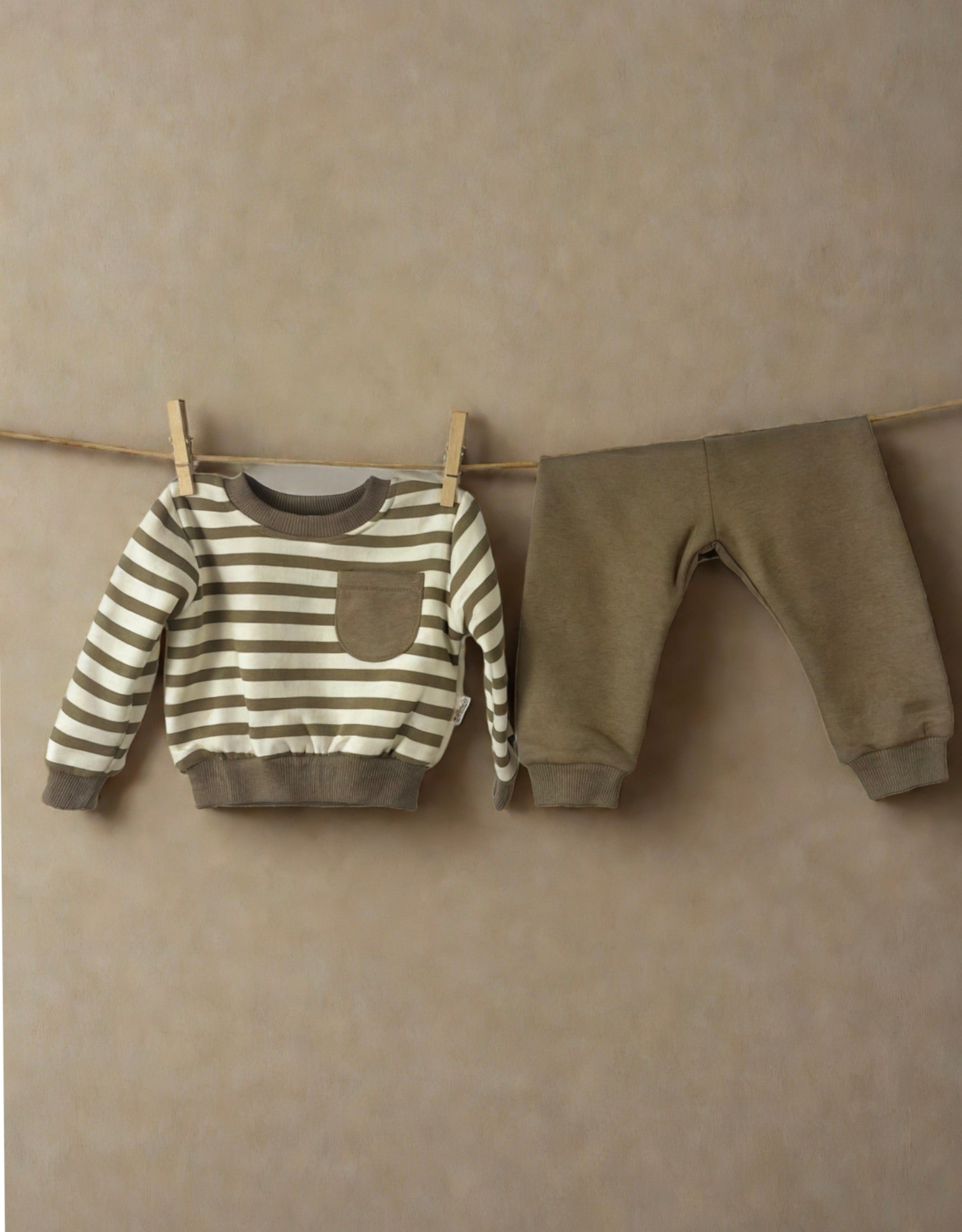 Екип от 2 части Brown